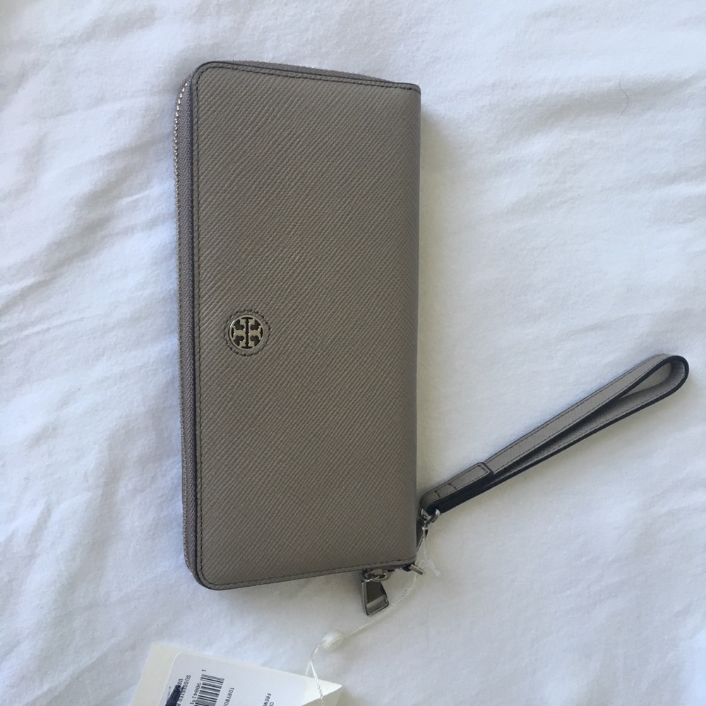 Tory Burch zip wallet, leather, NWT